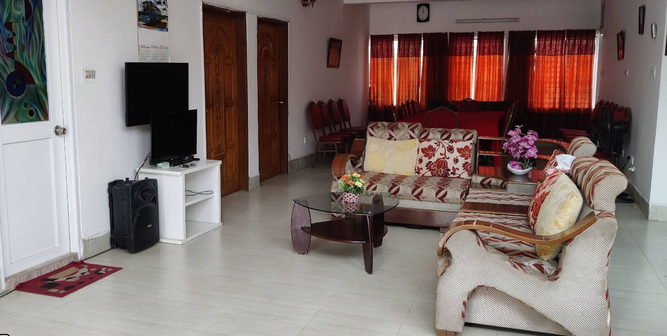 Family suite living area
