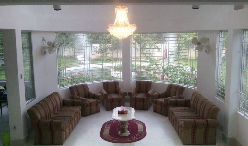 Resort lounge